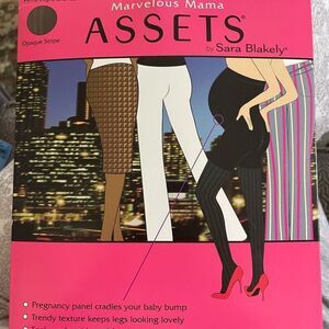 ASSETS by Sara Blakely Black Opaque‎ Stripe Tights